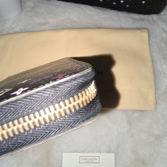 Louis Vuitton Black Murakami Monogram Zip around wallet - Picture 12 of 15